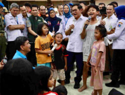 Pastikan Dapatkan Pelayanan Terbaik, Gubernur Pramono Kunjungi Pengungsi Banjir Jakarta