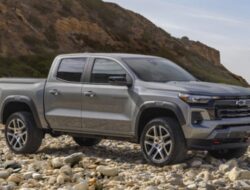 Chevrolet ColoradoR2: Mobil Tangguh dengan Ban Goyear 31 Inci dan Teknologi Suspensi Multitic DSSV