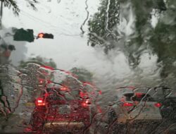 BMKG: Sebagian Besar Wilayah Indonesia Berpotensi Hujan Ringan, Waspada Hujan Lebat di Pulau Jawa