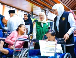 Pemprov Jatim Gelontorkan Bansos Rp5 Miliar ke Mojokerto, Sasar Pengentasan Kemiskinan