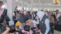 Pemprov Jatim Salurkan Rp7,7 Miliar Bansos di Tengah Isu BPJS PBI Nonaktif