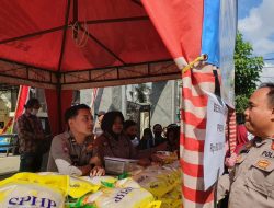 Jaga Stabilitas Harga, Bulog Tulungagung Gandeng Bhabinkamtibmas Salurkan Beras SPHP ke Desa-Desa