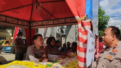 Jaga Stabilitas Harga, Bulog Tulungagung Gandeng Bhabinkamtibmas Salurkan Beras SPHP ke Desa-Desa